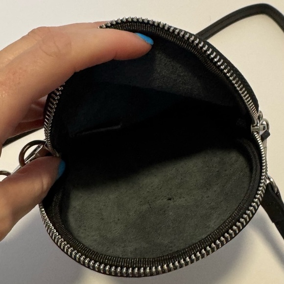 DIVINA FIRENZE Beautiful Italian Leather Crossbody - Picture 9 of 15